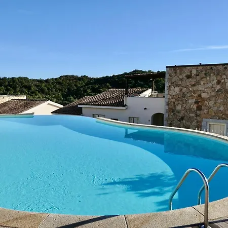 Con Piscina A 4 Km Da Baja Sardinia