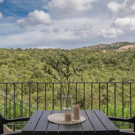 Con Piscina A 4 Km Da Baja Sardinia 3*