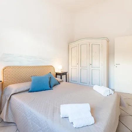 Aparthotel Ea Bianca 3*