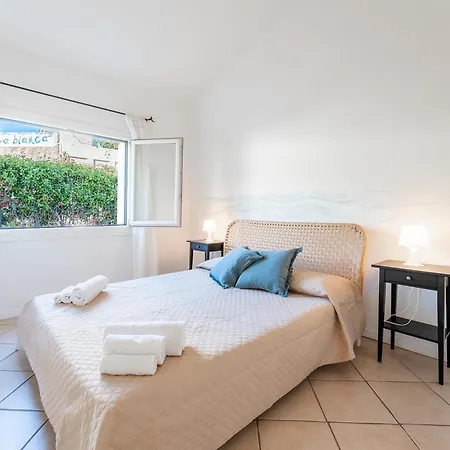 Aparthotel Ea Bianca 3*