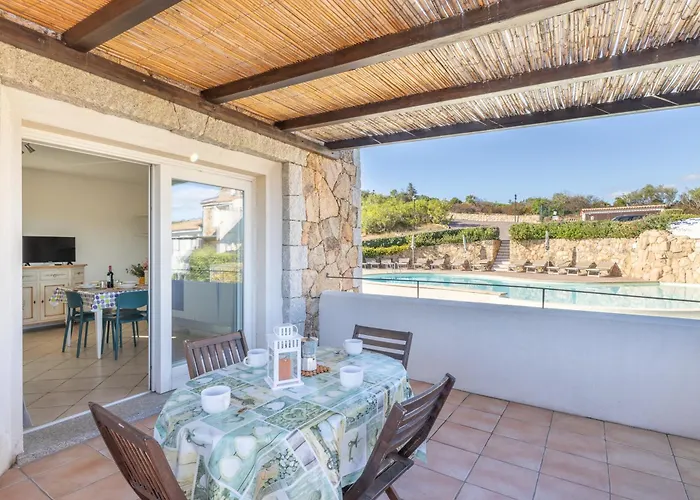 شقة فندقية Con Piscina A 4 Km Da Baja Sardinia Cala Bitta